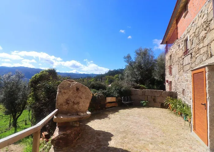 Alojamento de Turismo Rural Casa Dos Meões By Casas *